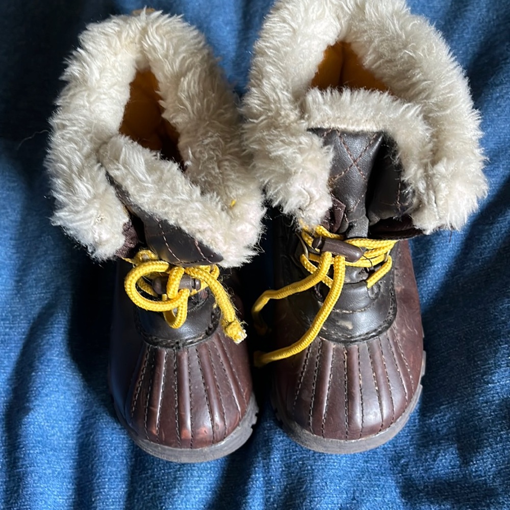 Winter boots - toddler size 8 - $13